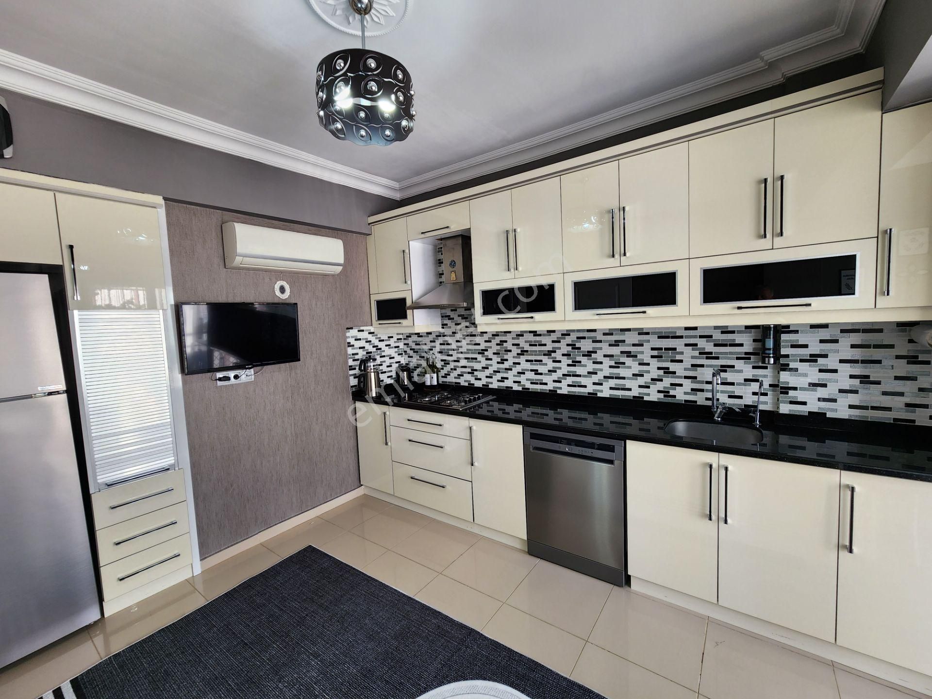 Antalya Merkez Varlık Mahallesi'nde Satılık Lux Yapılı 3+1 - Görsel 24