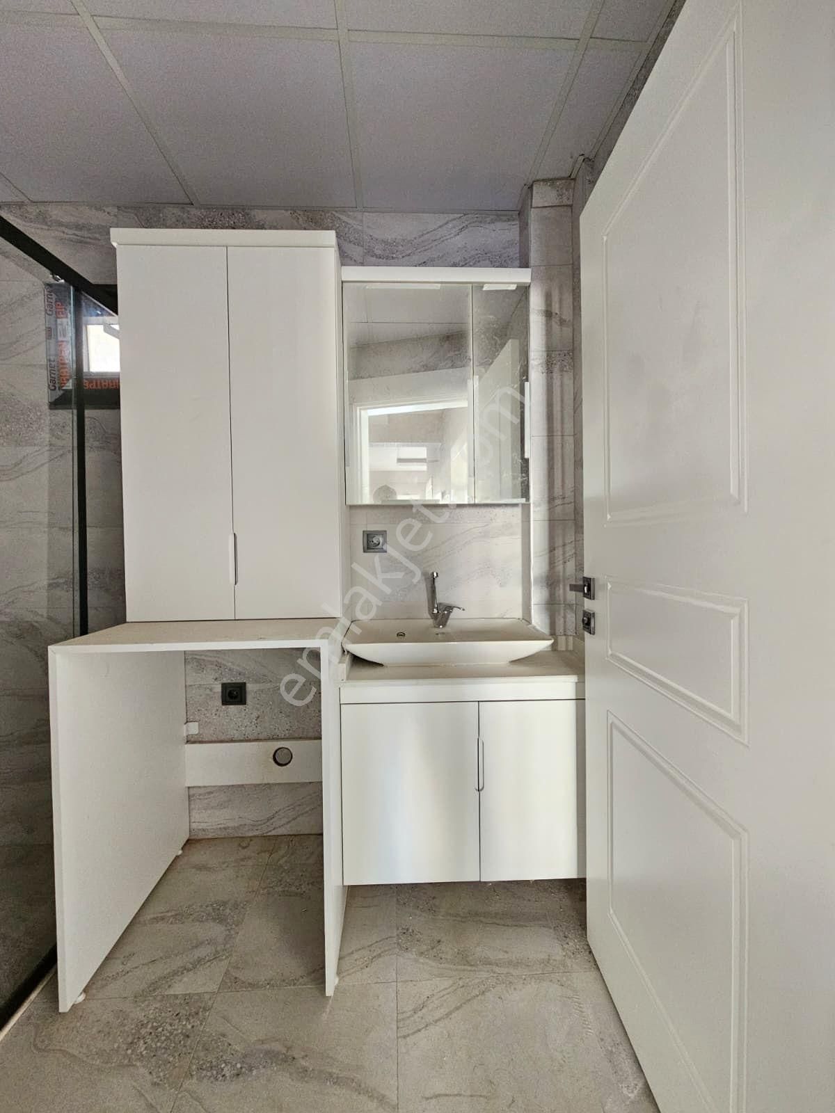 Denizli Çakmak Ta 3+1 160 M2 Güzel Konumda Satılık Fırsat Daireler