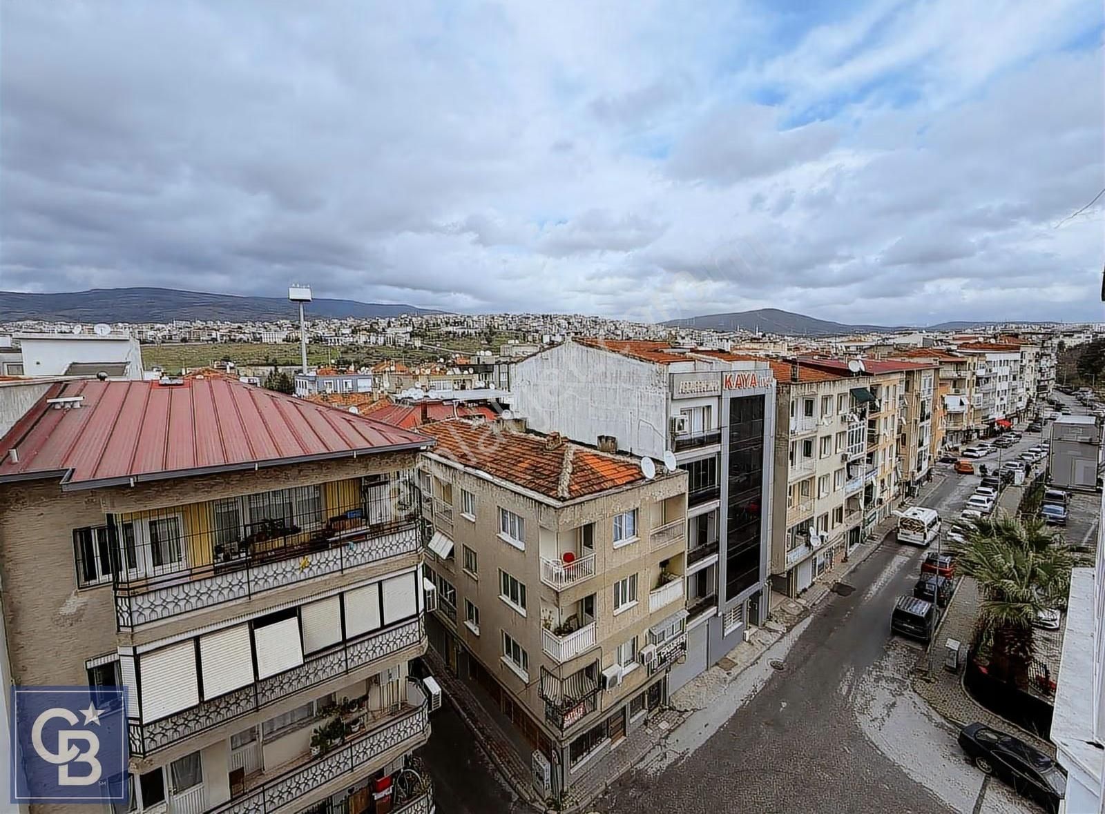 Bornova Ergene Mahallesi'nde Kiralık 3+1 Daire - Görsel 1