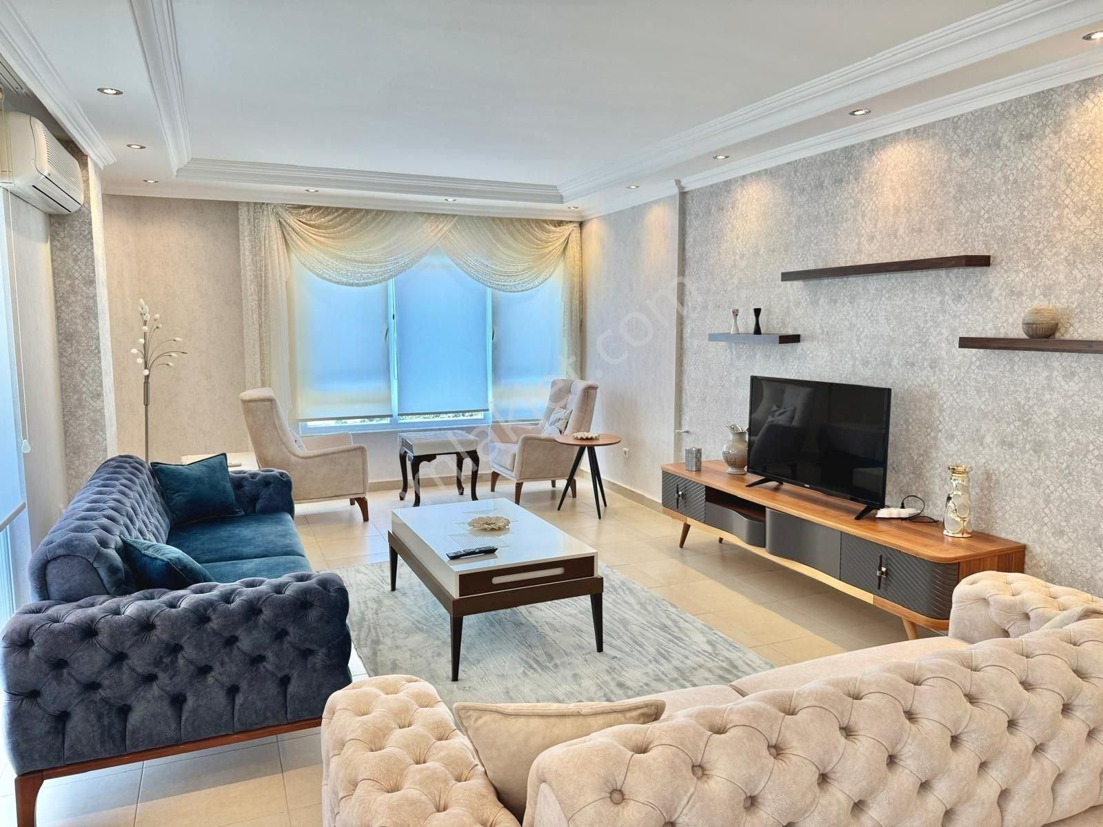 Alanya Oba 3+1 Full Eşyalı Deniz Ve Kale Manzaralı Satılık Daire