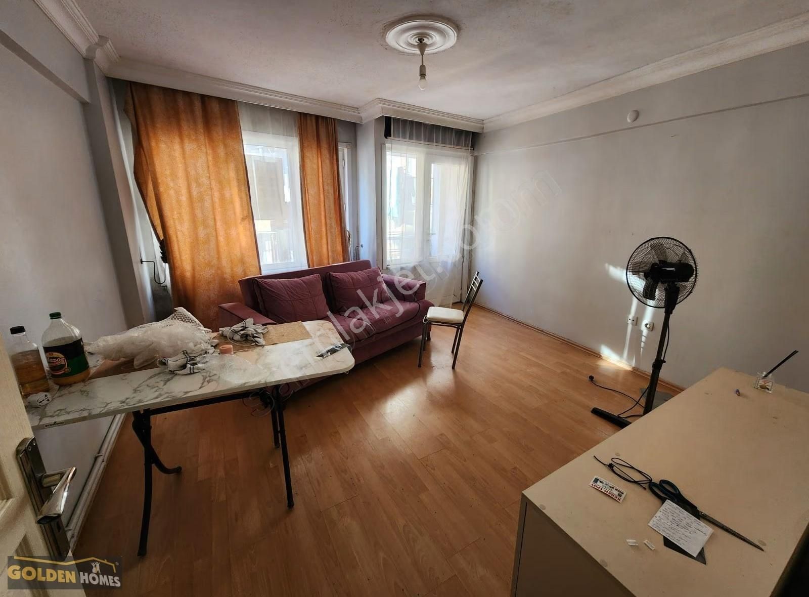 G&h Emlak'tan Üsküdar Solak Sinan Camisinin Yanında 2+1 1. Kat