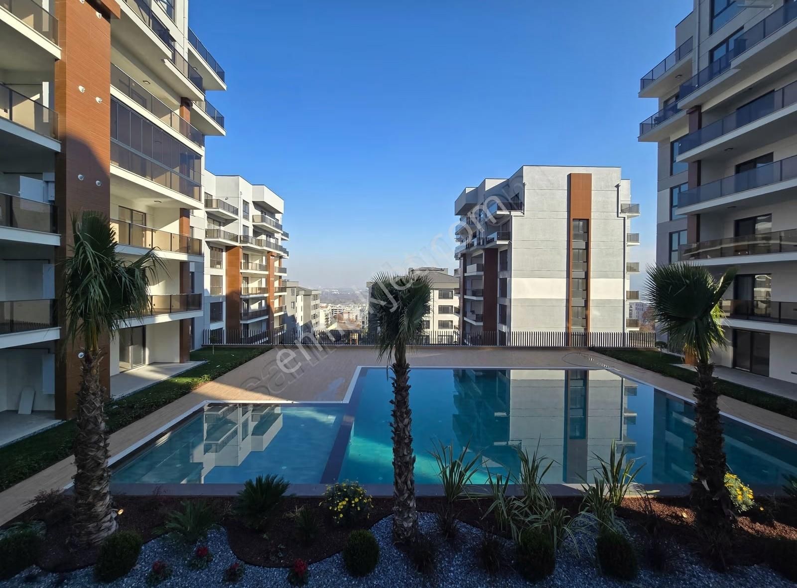 Kiralık 4,5+1 Net 220 M2 Köşe Tip Daire - Görsel 23