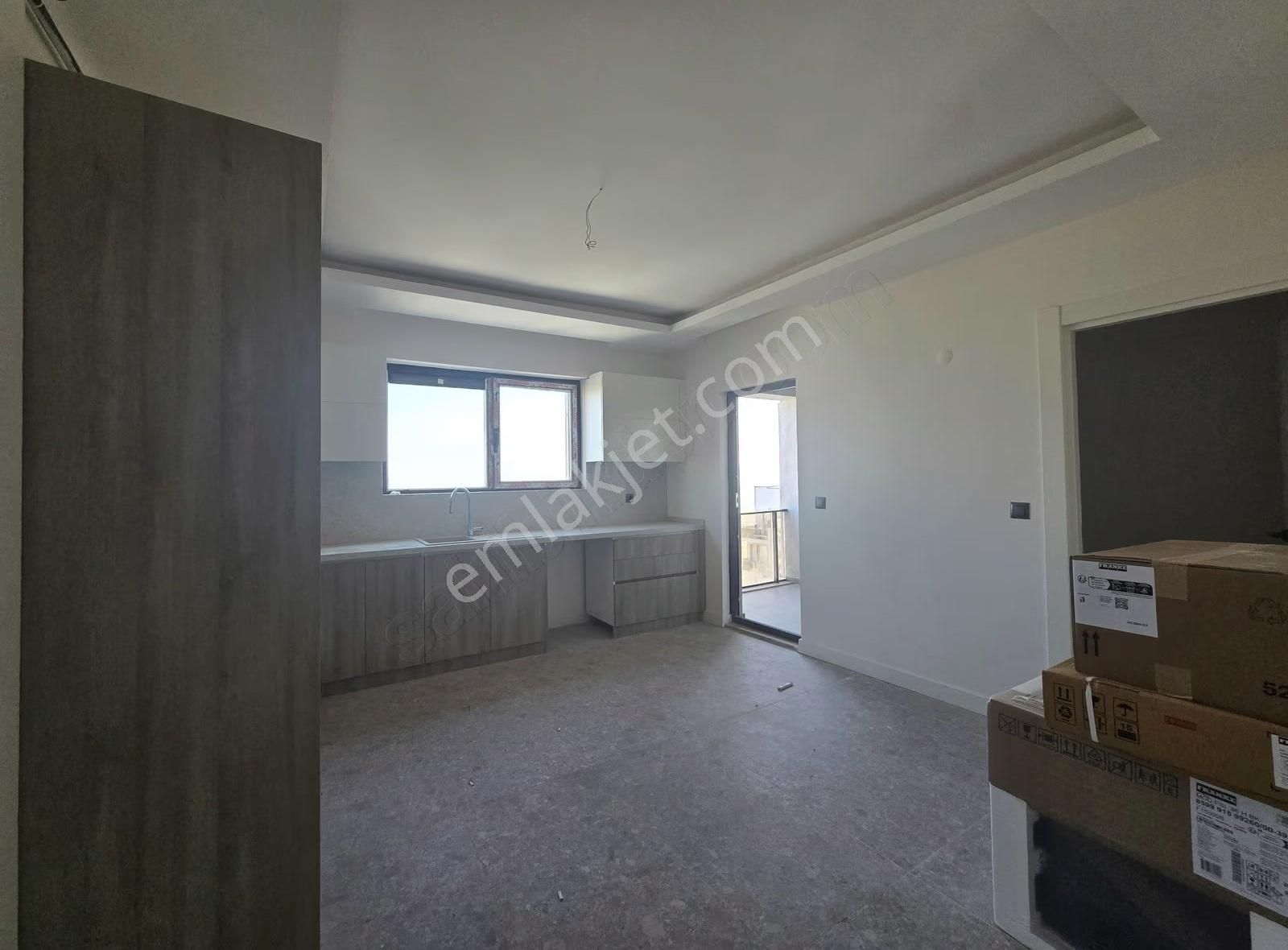 Kiralık 4,5+1 Net 220 M2 Köşe Tip Daire - Görsel 11