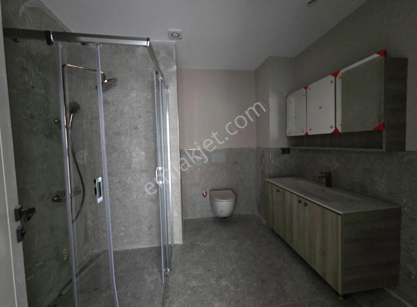 Kiralık 4,5+1 Net 220 M2 Köşe Tip Daire - Görsel 14