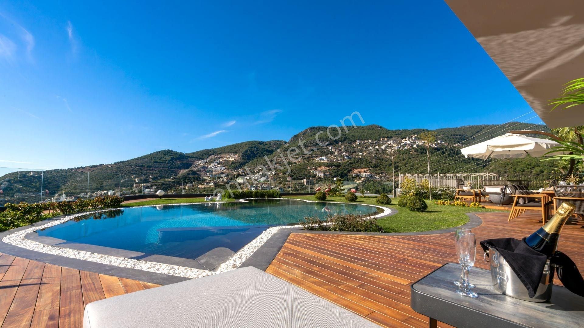 Alanya Bektaş’ta Deniz & Havuz Manzaralı Lüks 3+1 Villa - Görsel 33