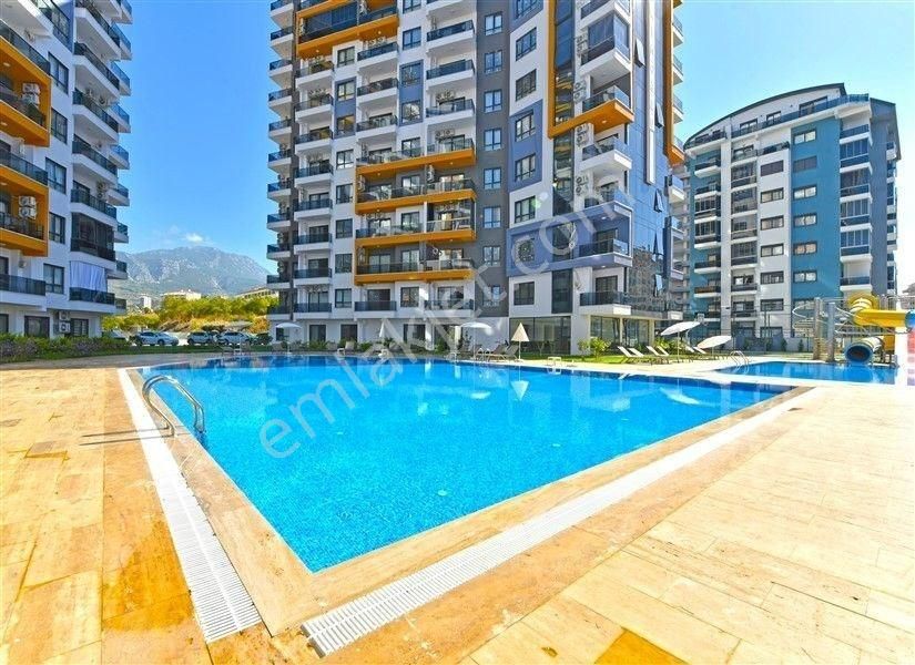 Alanya / Mahmutlar’da 1+1 Mobilyalı Lüx Komplex Satılık Daire