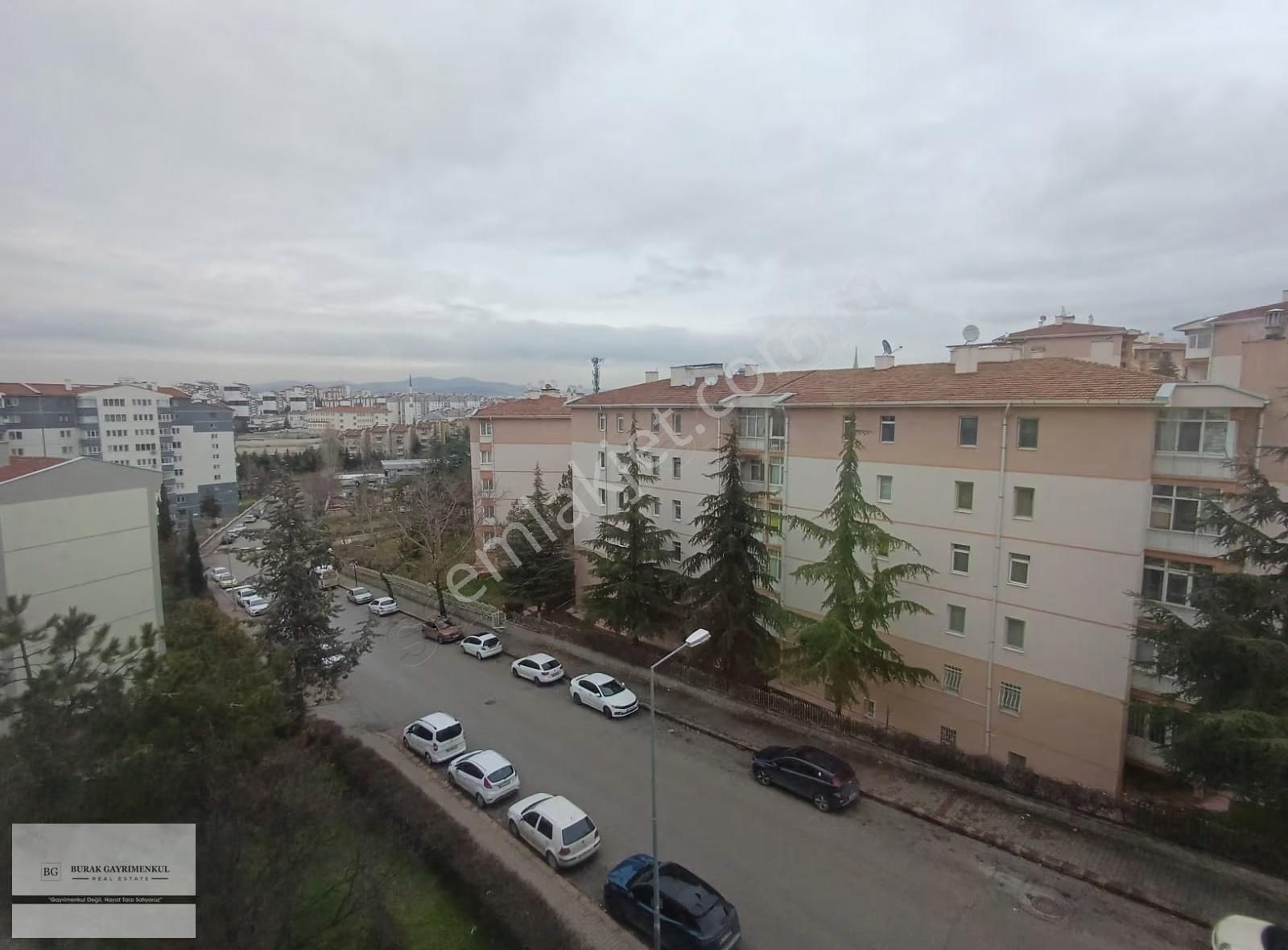 Batıkentin Nezih Sitesi Hacettepelilerde Arakat Manzaralı 3+1 - Görsel 5