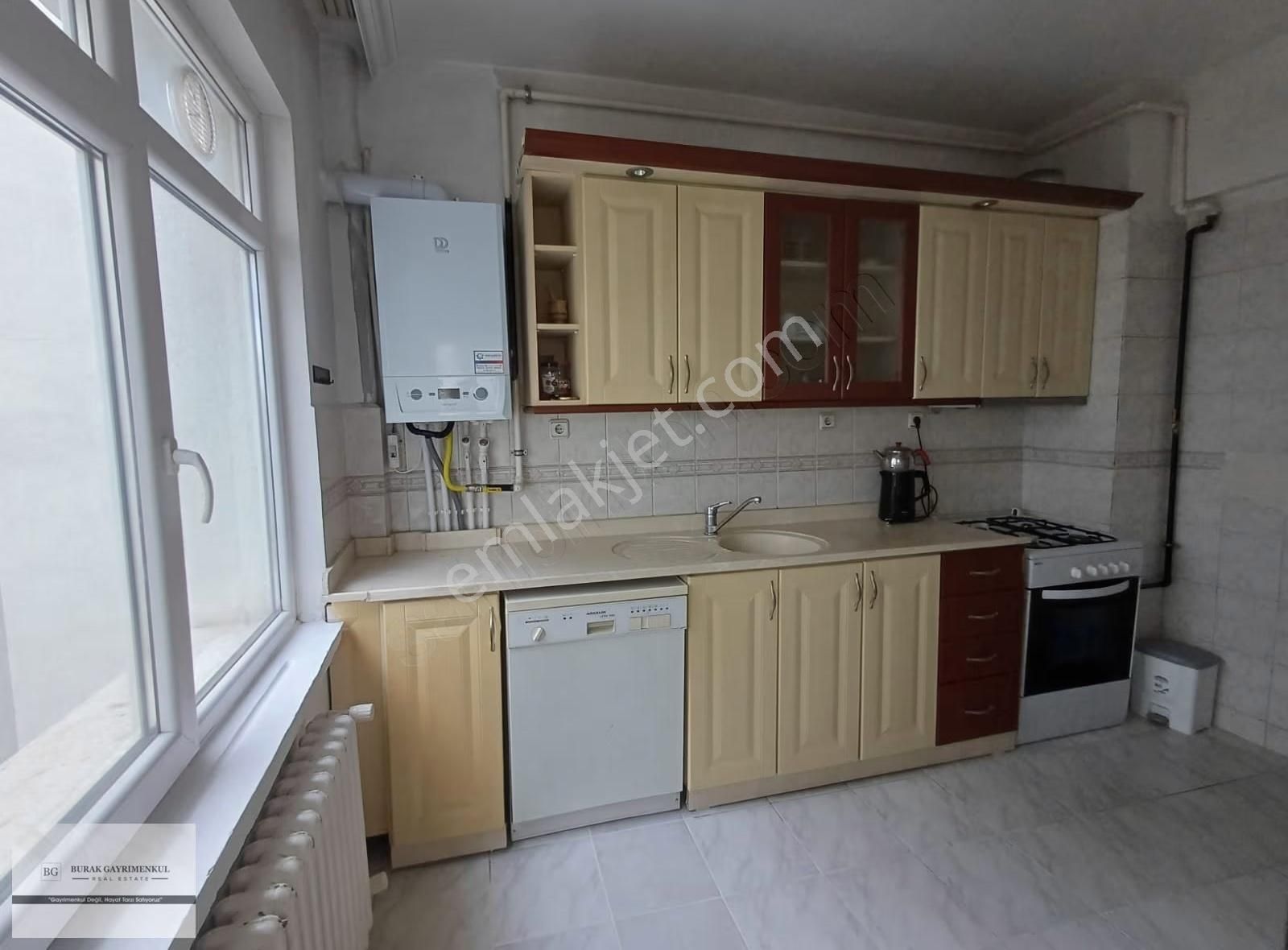 Batıkentin Nezih Sitesi Hacettepelilerde Arakat Manzaralı 3+1 - Görsel 25