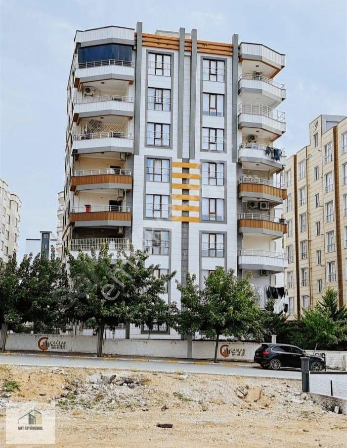 Mrt Gayrimenkul Atakent'te Satılık 3+1 Daire