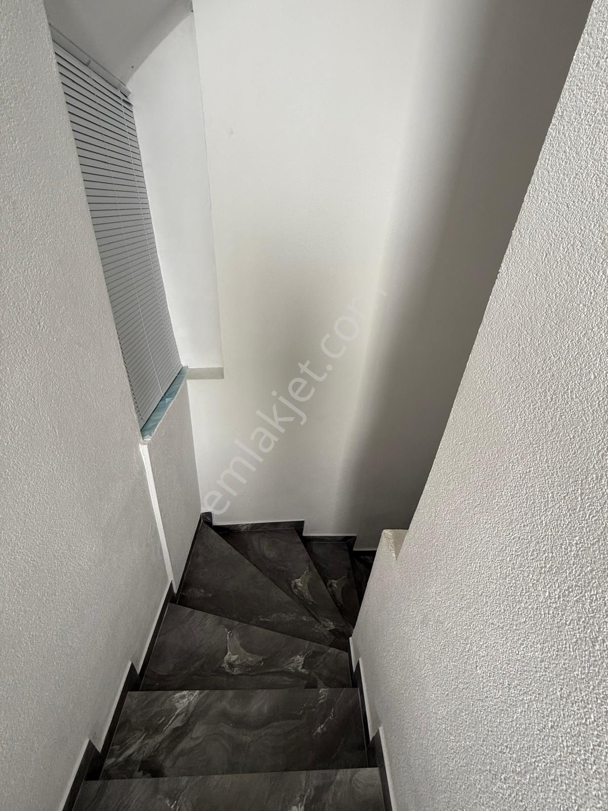 Denize 250m 1+1 Tadilatlı Eşyalı Satılık Daire Bodrum/gümbet - Görsel 16