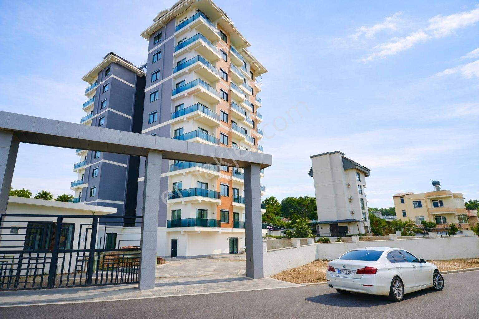 Alanya Avsallar’da Havuzlu Sitede İçerinde Muhteşem 1+1 Satılık Daire - Görsel 2