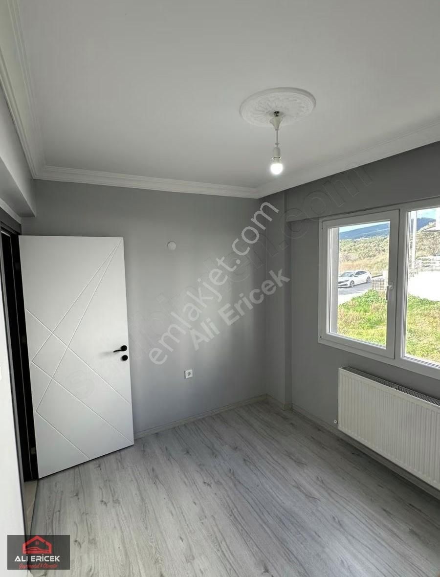 Kemalpaşa Ulucakta Favori Lokasyonda Arakat 2+1 Satılık Daire - Görsel 6