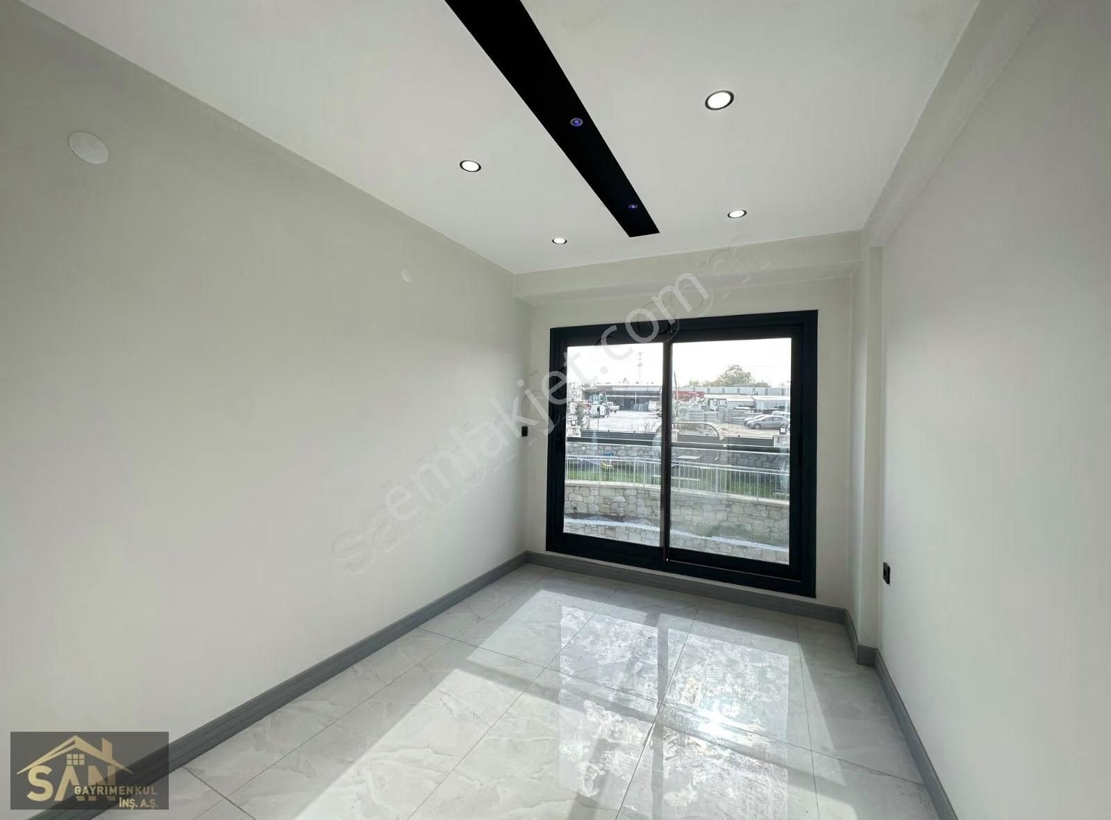 Urla Merkezde Havuzlu Site İçinde Sıfır Kiralık Ultra Lüks Daire - Görsel 7