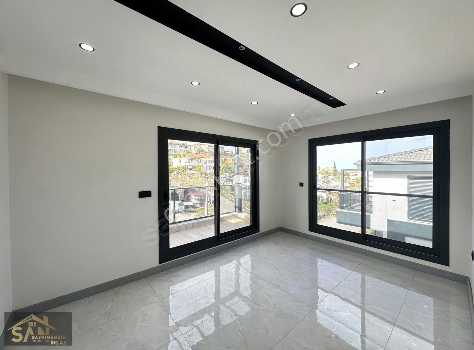 Urla Merkezde Havuzlu Site İçinde Sıfır Kiralık Ultra Lüks Daire - Görsel 11