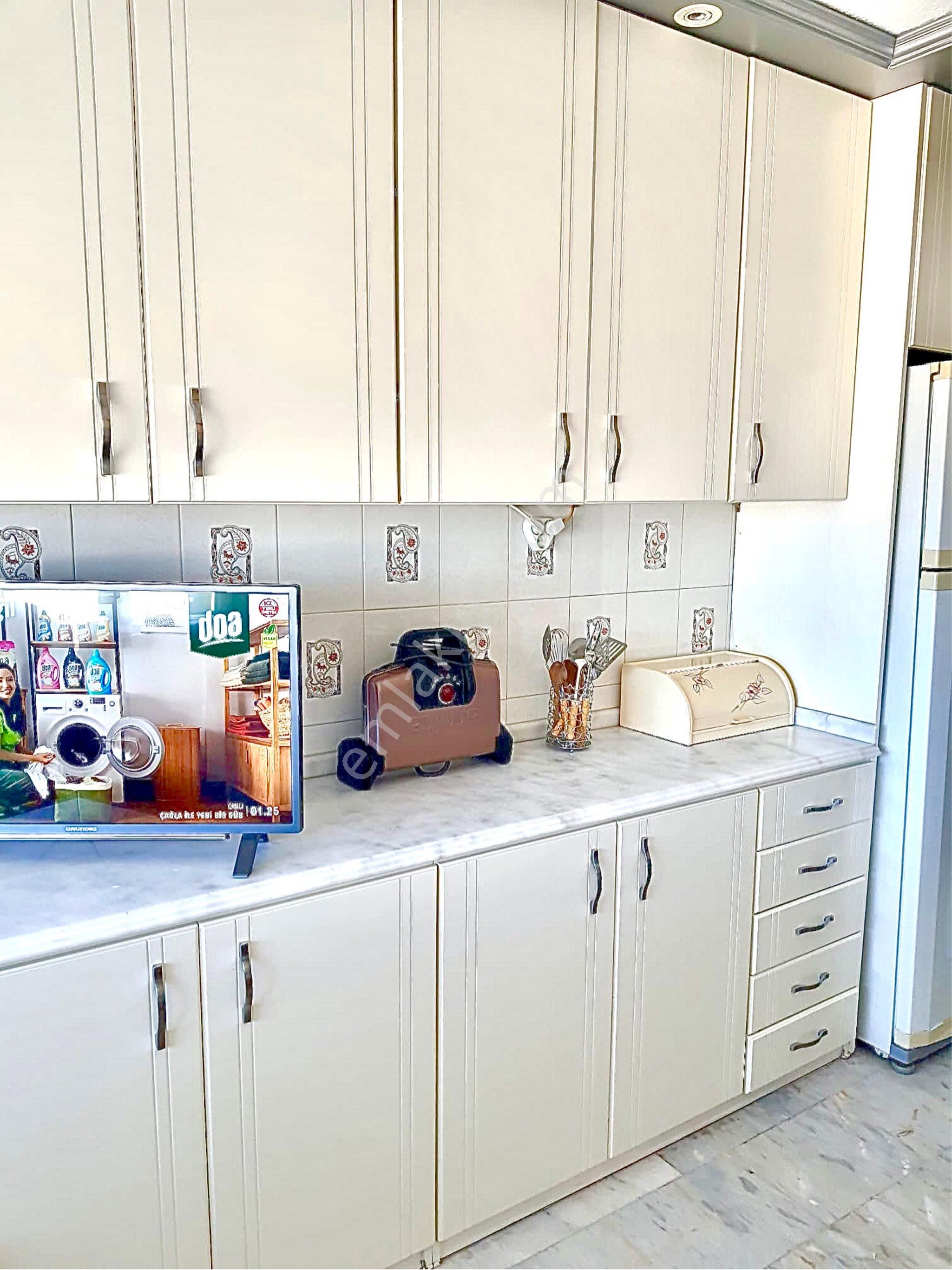 Esentepe İzmirde Panoramik Deniz Manzaralı 3+1 Full Eşyalı Kiralık Daire - Görsel 4