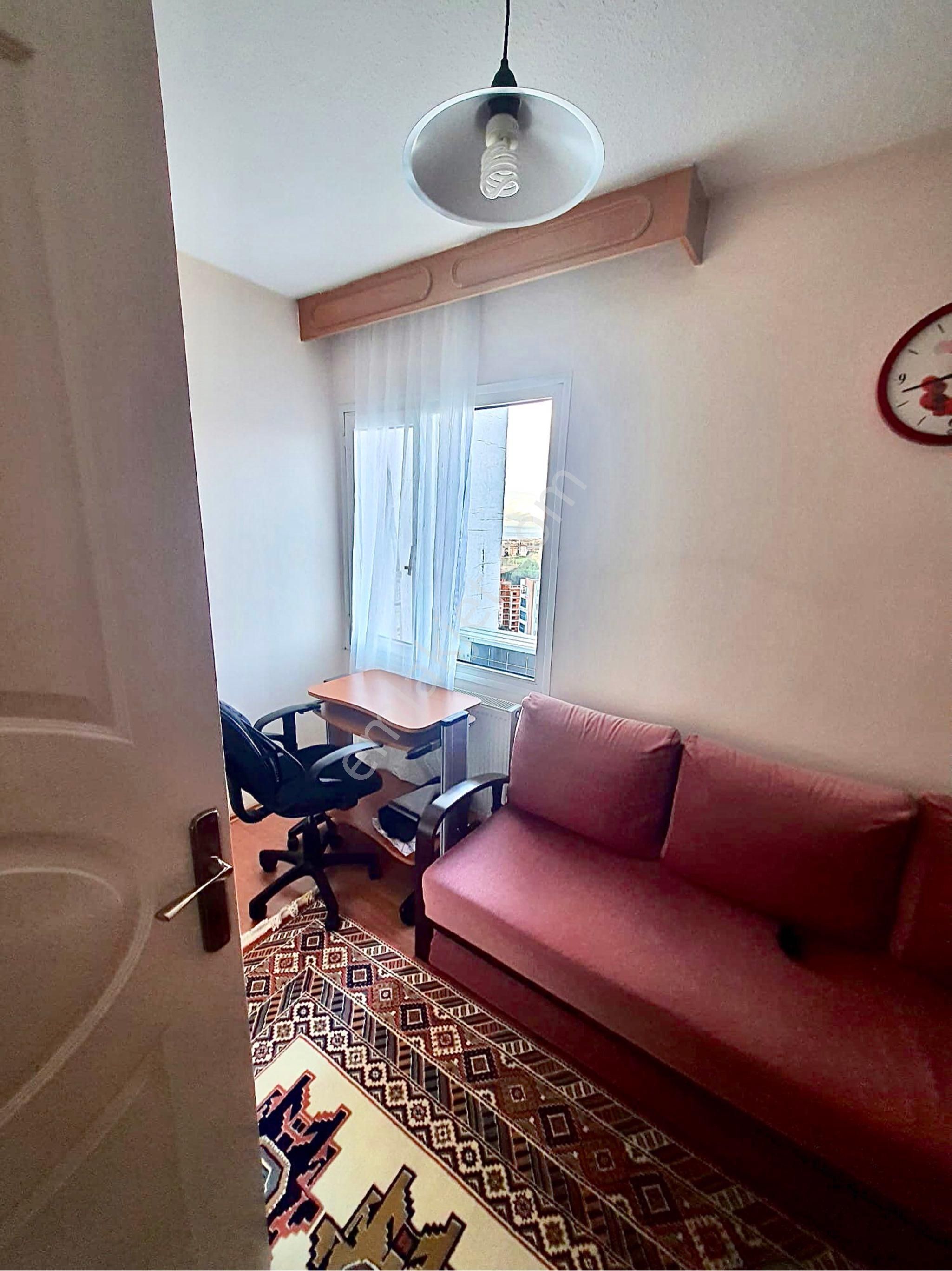 Esentepe İzmirde Panoramik Deniz Manzaralı 3+1 Full Eşyalı Kiralık Daire - Görsel 3