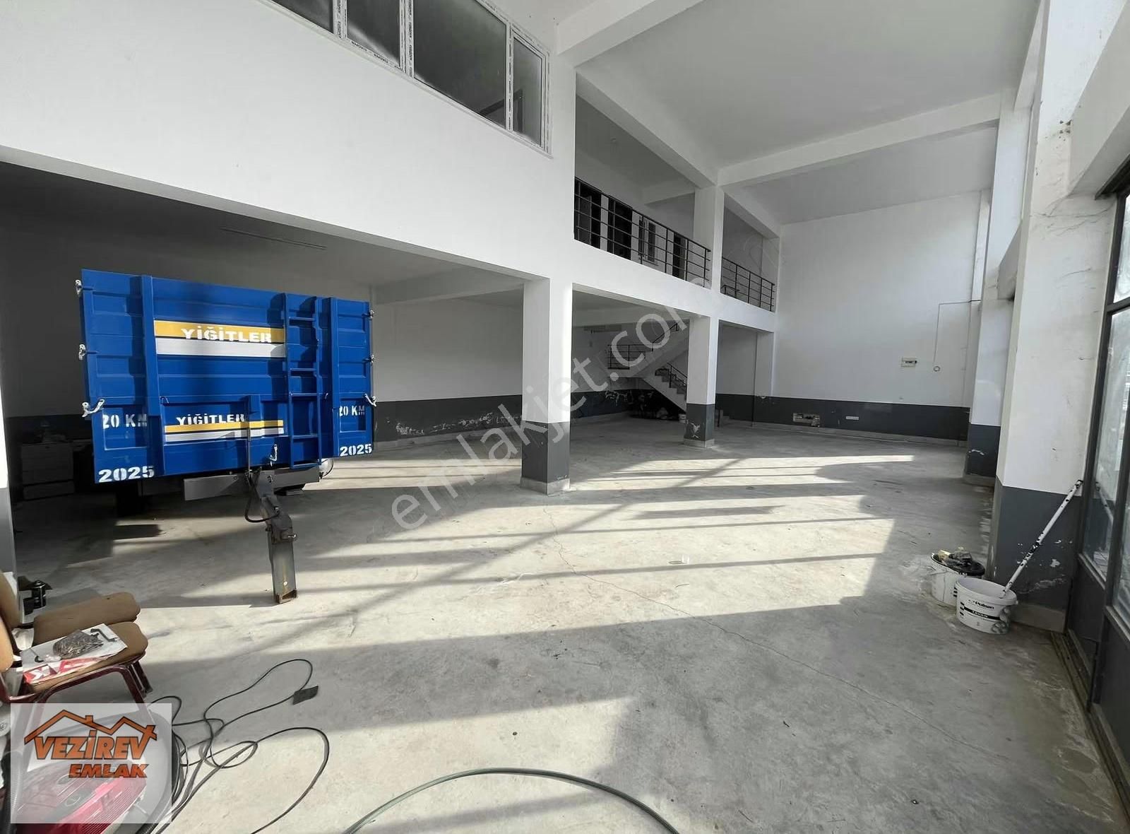 Vezirev Emlak 'tan Galericiler Sitesinde 144 M2 İş Yeri Takaslı - Görsel 8