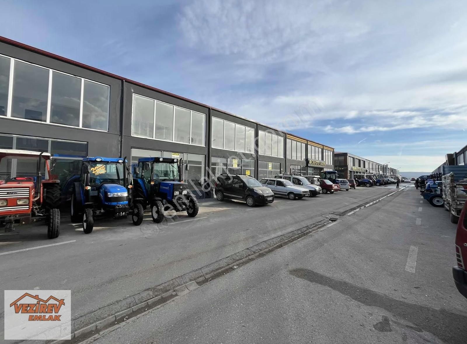 Vezirev Emlak 'tan Galericiler Sitesinde 144 M2 İş Yeri Takaslı - Görsel 18