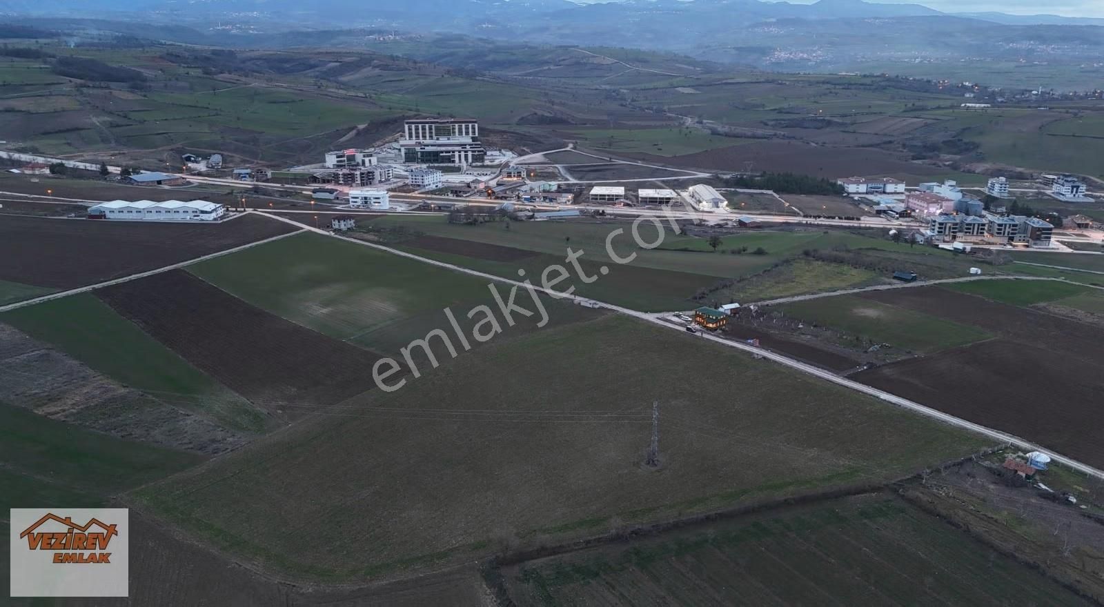 Vezirev Emlak'tan Hastane Bölgesi Yatırımlık Fırsat Tarla - Görsel 2