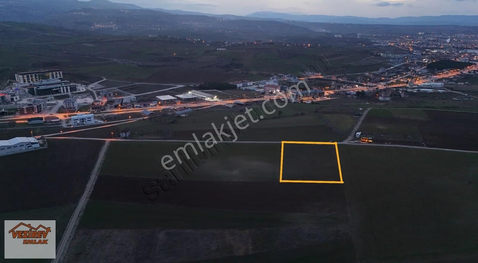 Vezirev Emlak'tan Hastane Bölgesi Yatırımlık Fırsat Tarla