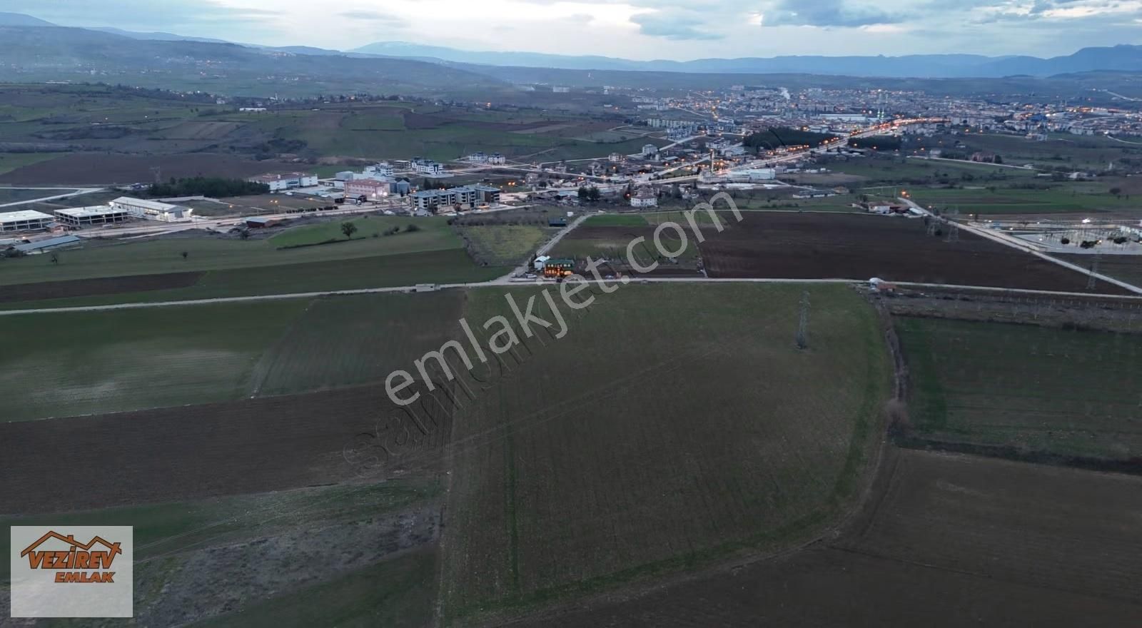 Vezirev Emlak'tan Hastane Bölgesi Yatırımlık Fırsat Tarla - Görsel 13