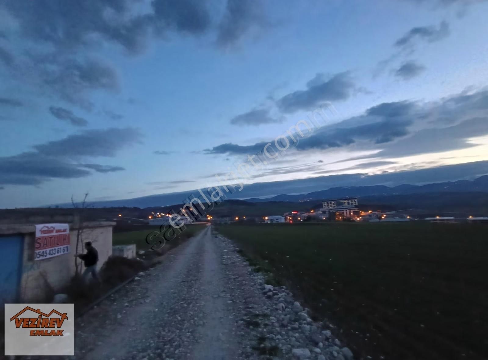 Vezirev Emlak'tan Hastane Bölgesi Yatırımlık Fırsat Tarla - Görsel 9