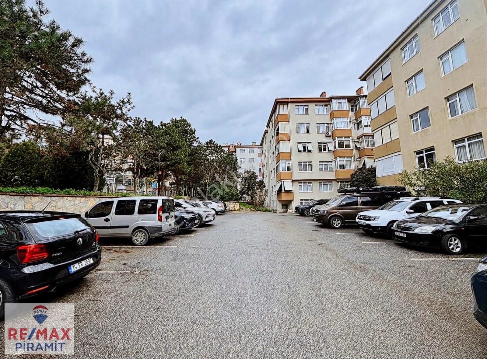 Koşuyolu Emek Sitesi Bahçe Katı Full Eşyalı 3+1 Kiralık Daire - Görsel 18