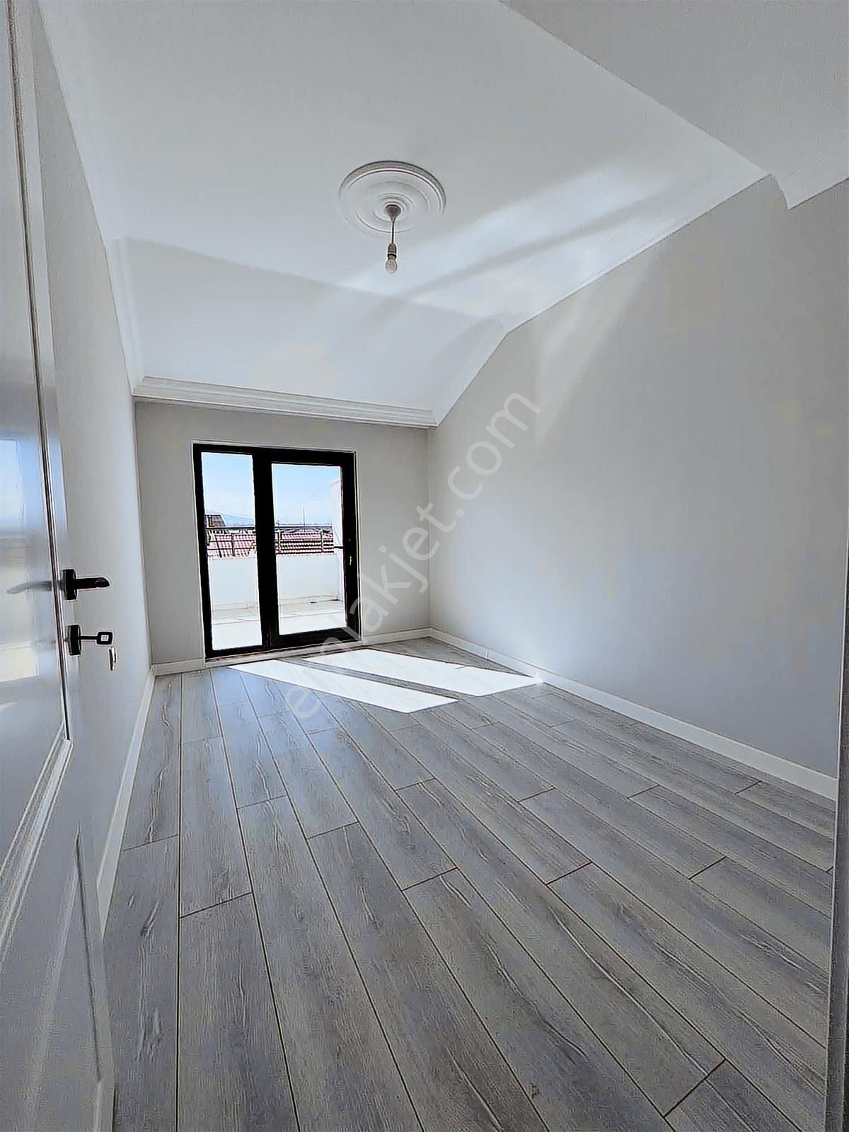 Satılık Kartepe Fsm Mah 2+1 130 M2 Ebevn Banyolu Daire - Görsel 16