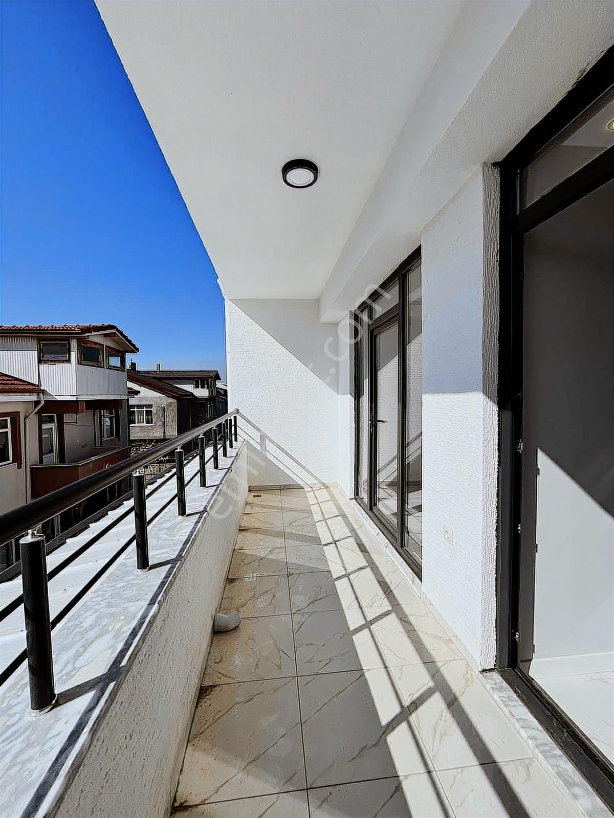 Satılık Kartepe Fsm Mah 2+1 130 M2 Ebevn Banyolu Daire - Görsel 6