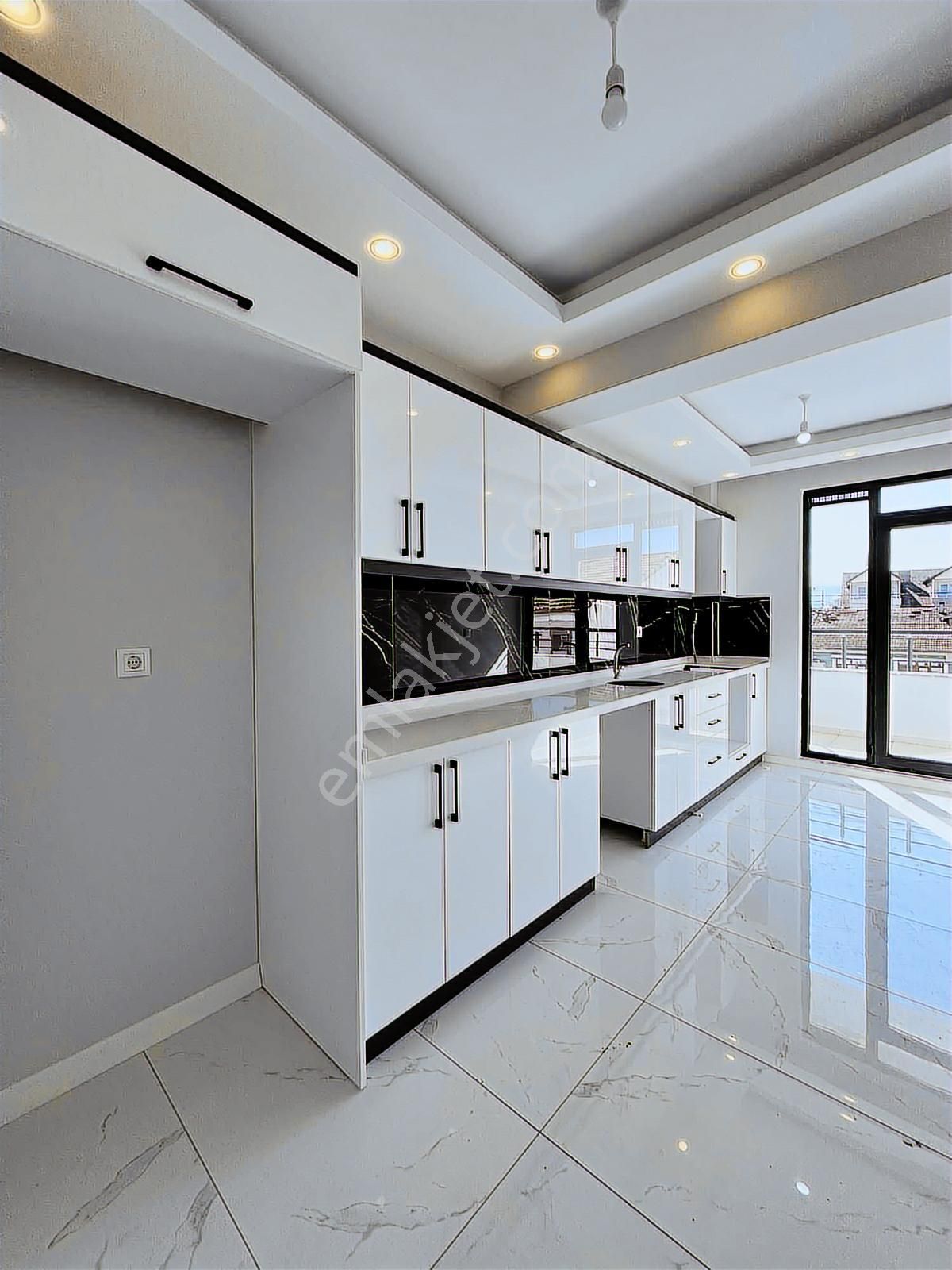 Satılık Kartepe Fsm Mah 2+1 130 M2 Ebevn Banyolu Daire - Görsel 24