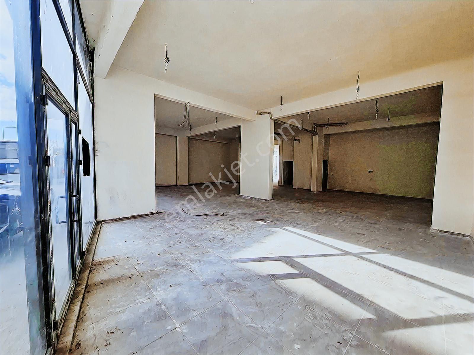 Üçevler 'de Xxxxxxl Dükkan - Görsel 4