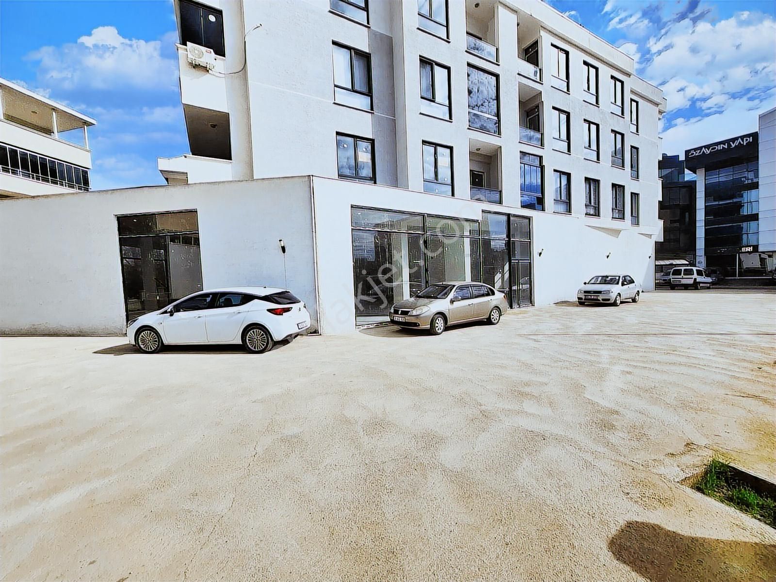 Üçevler 'de Xxxxxxl Dükkan - Görsel 23