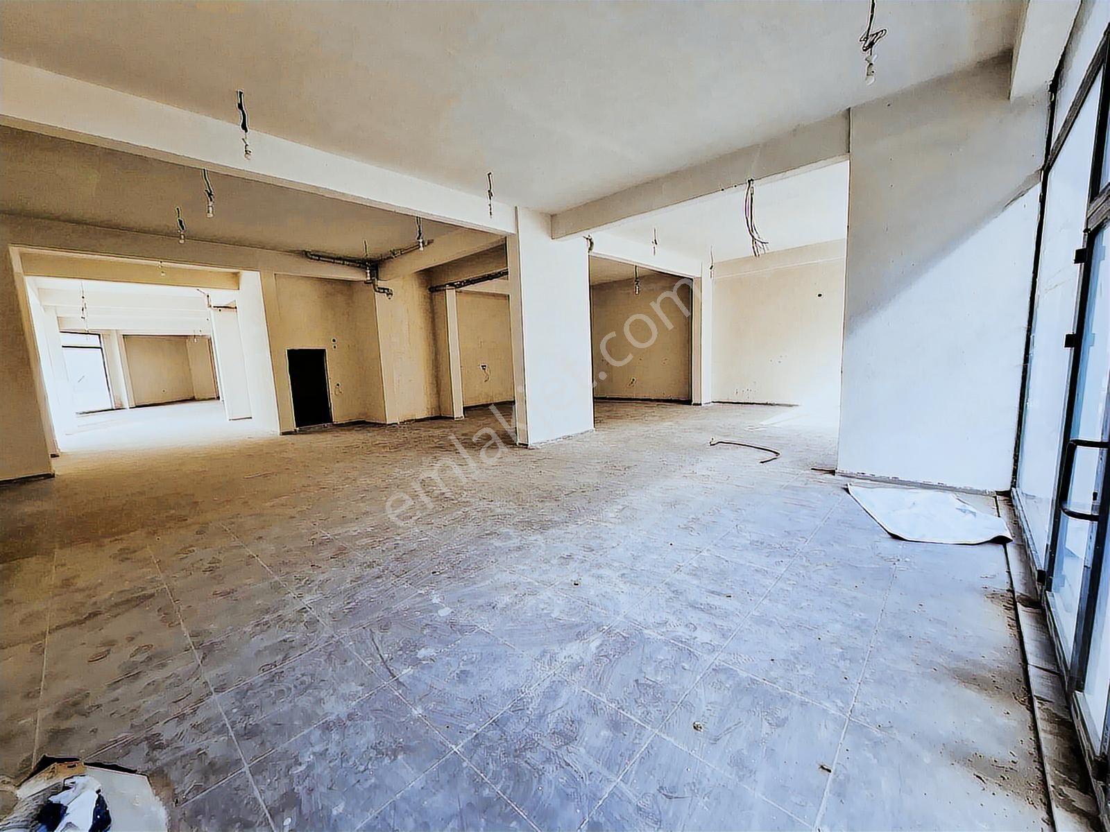 Üçevler 'de Xxxxxxl Dükkan - Görsel 3