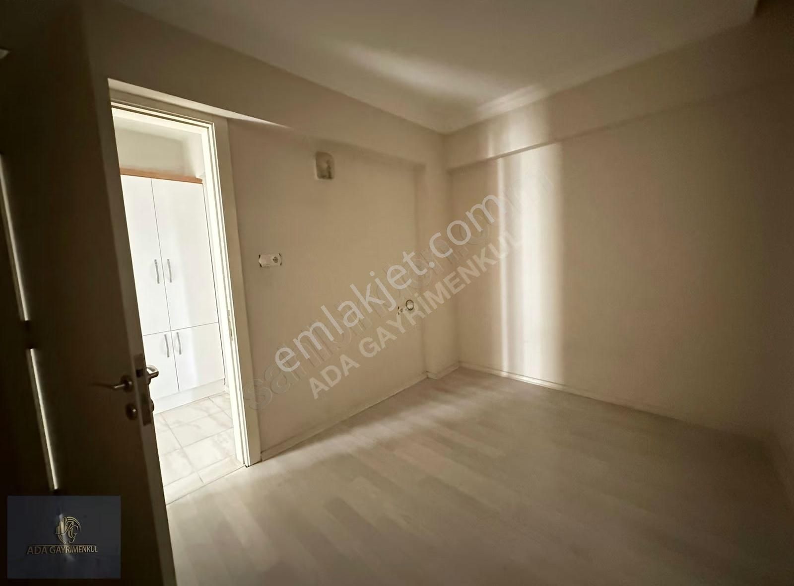 Alaşehir Fatih Mahallesi'nde Satılık Cadde Üzeri 3+1 Geniş Daire - Görsel 5
