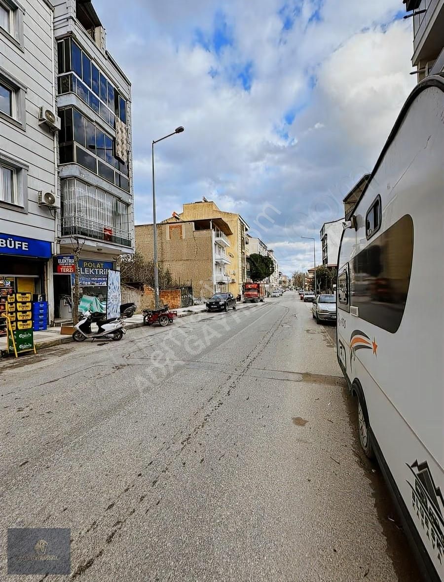 Alaşehir Fatih Mahallesi'nde Satılık Cadde Üzeri 3+1 Geniş Daire - Görsel 30