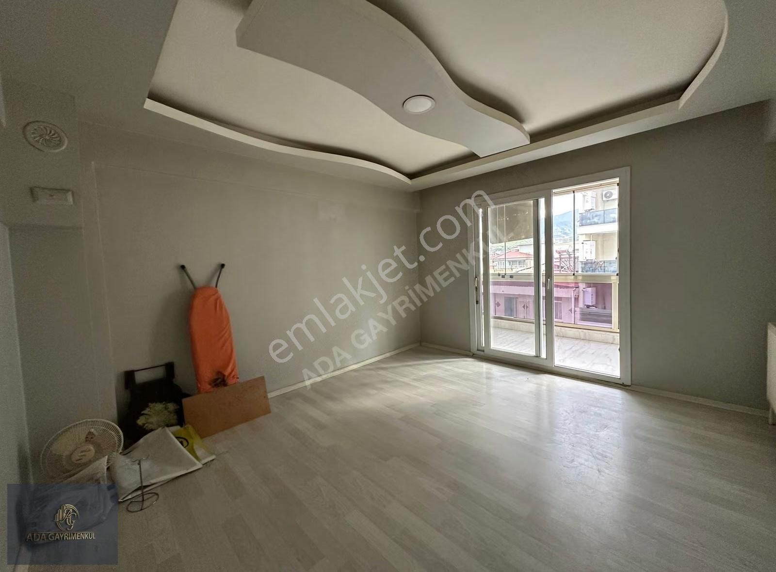 Alaşehir Fatih Mahallesi'nde Satılık Cadde Üzeri 3+1 Geniş Daire - Görsel 23