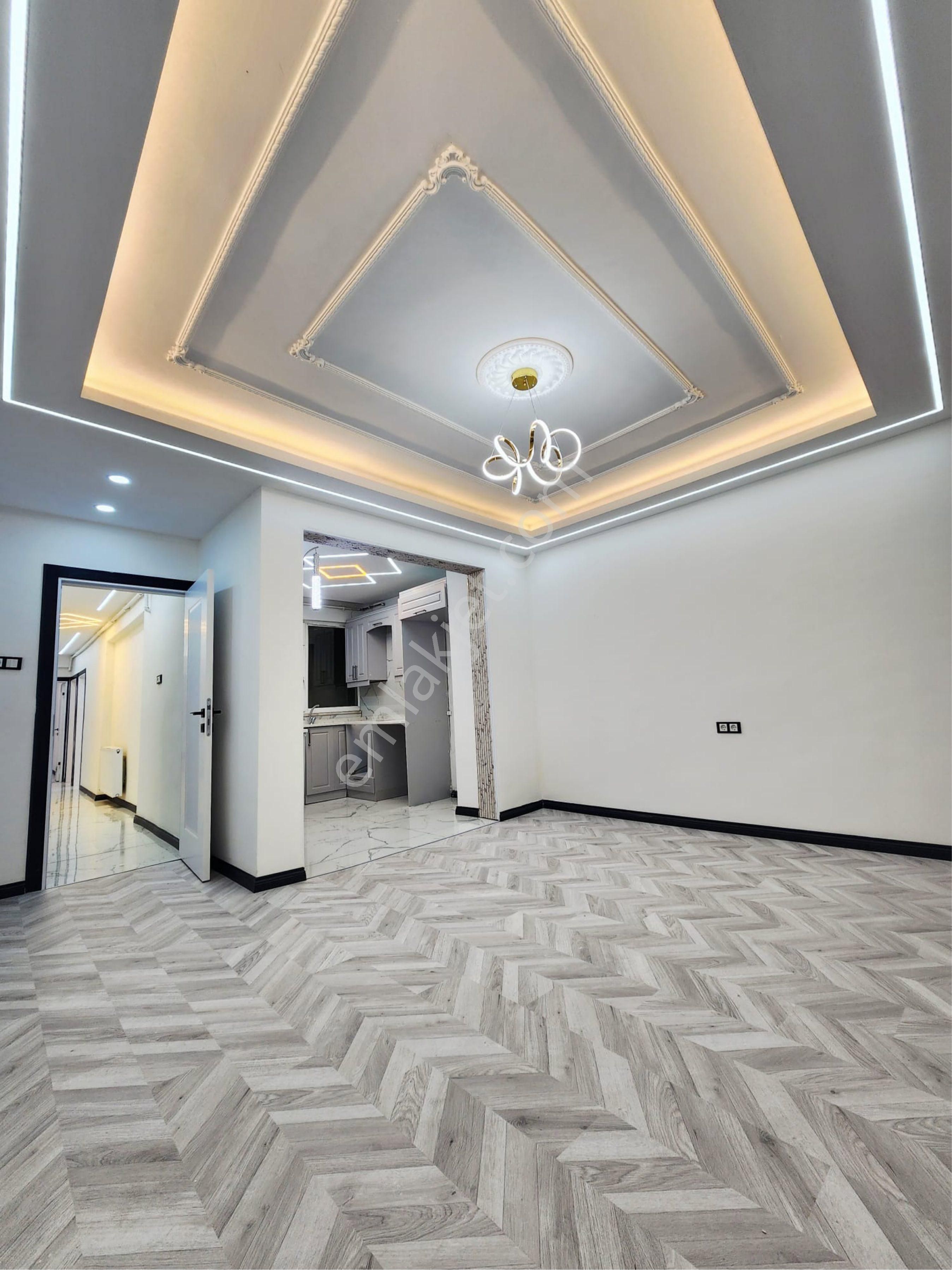 Hancerli Mahallesinde İci Full Yapılı Satılık Daire