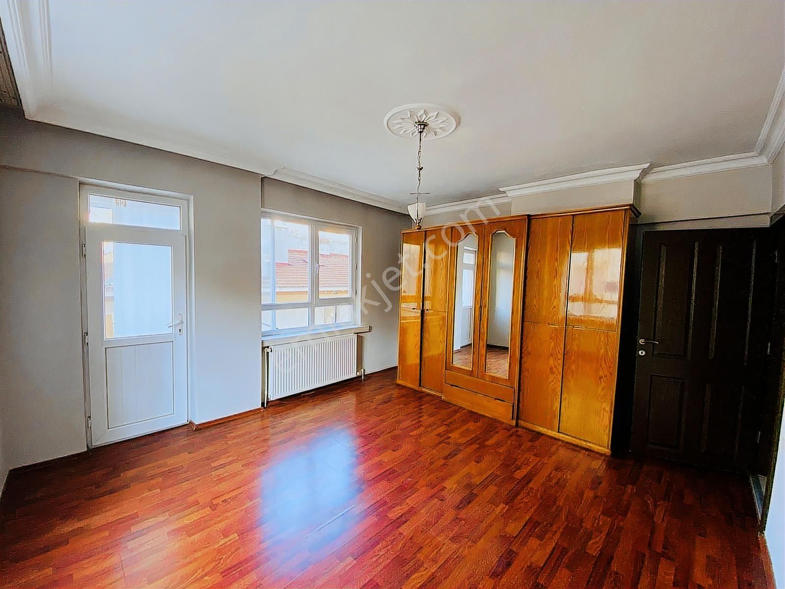 Valentia'dan İncirli'de Cadde Yakını Bağımsız 3+1 Kiralık Daire - Görsel 15