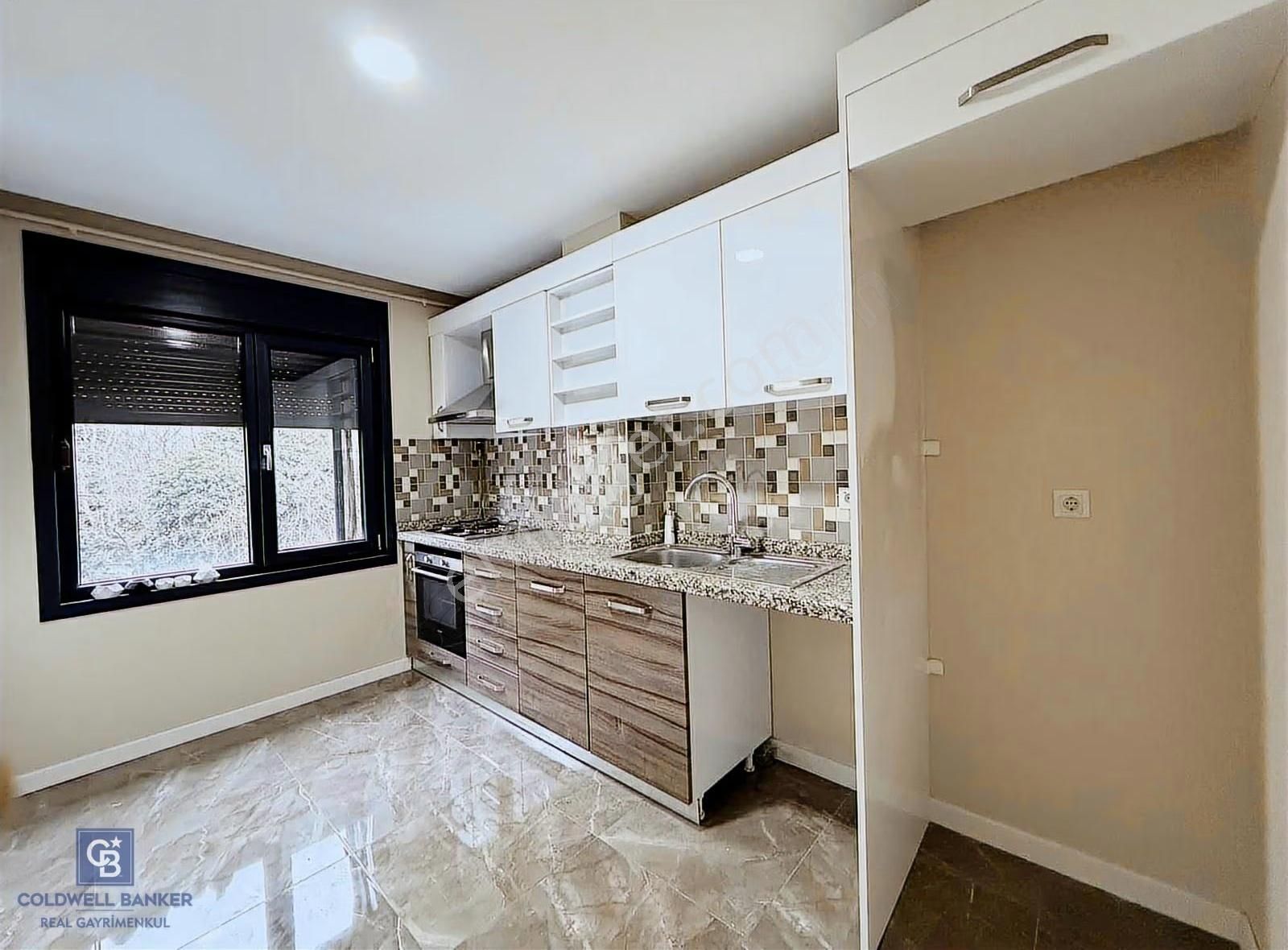 Rauf Paşa Sokak 5 Yıllık Binada Otoparklı Ara Kat Kiralık 3+1 - Görsel 2