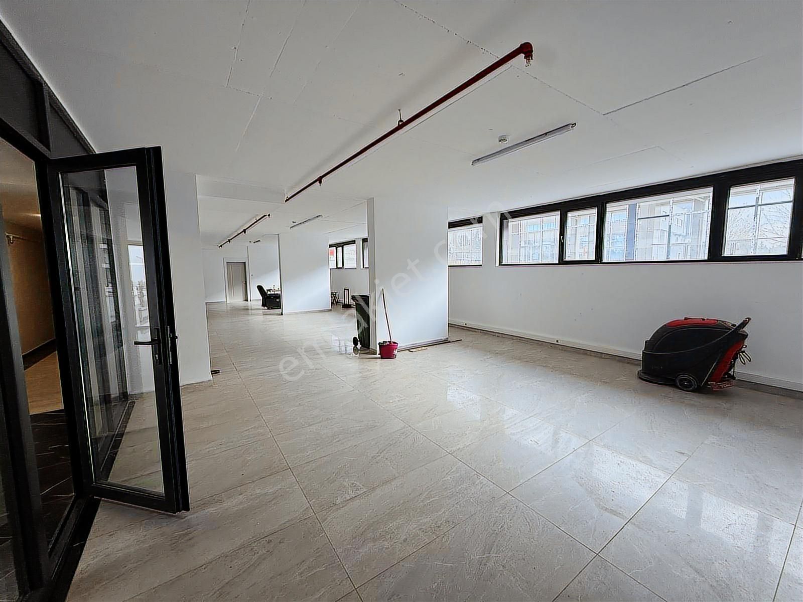 Yenimahalle De Konumu Mükemmel 1+1 Satılık Daire - Görsel 2