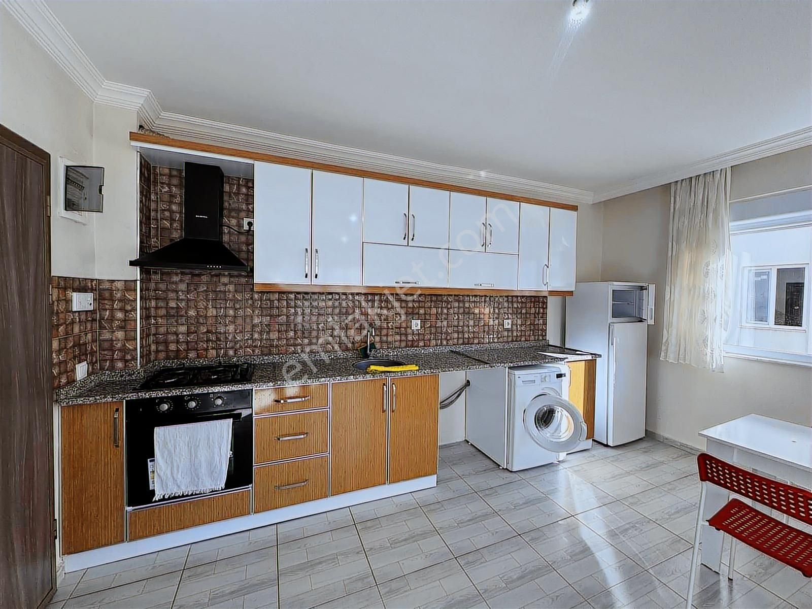 Erasta Avm , Tramvaya Yürüme Mesafesinde Eşyalı 1+1