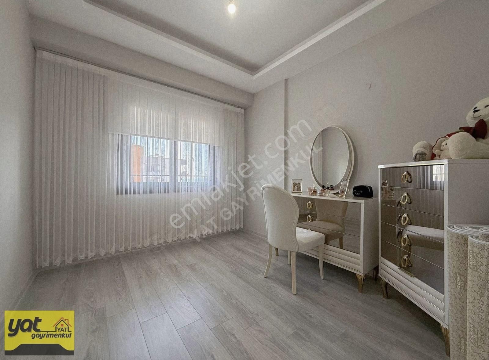 Havuzlu Deniz Manzaralı Lüx Eşyali Site İçi 2 +1 Ayri Balkonlu - Görsel 21