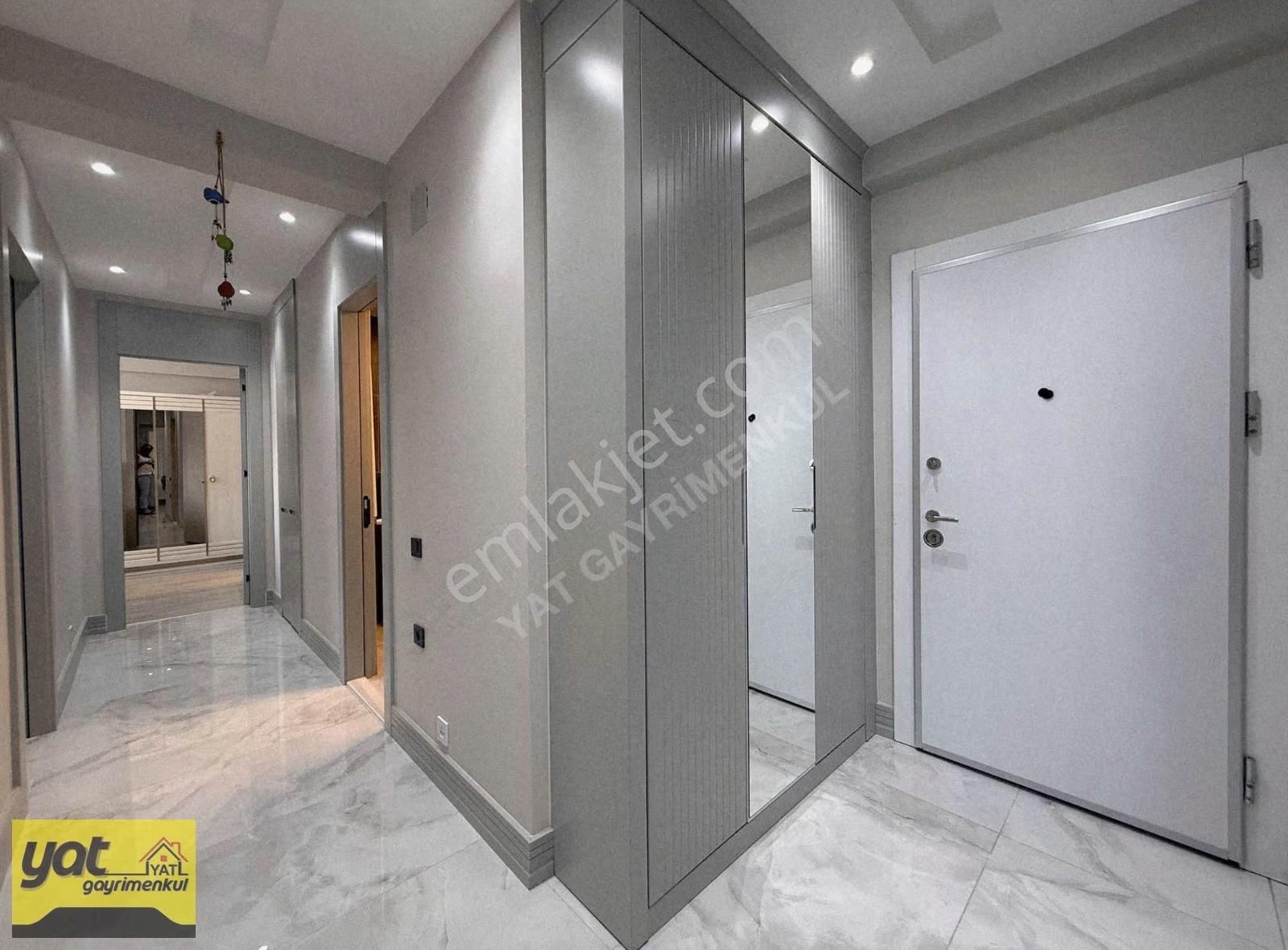 Havuzlu Deniz Manzaralı Lüx Eşyali Site İçi 2 +1 Ayri Balkonlu - Görsel 9