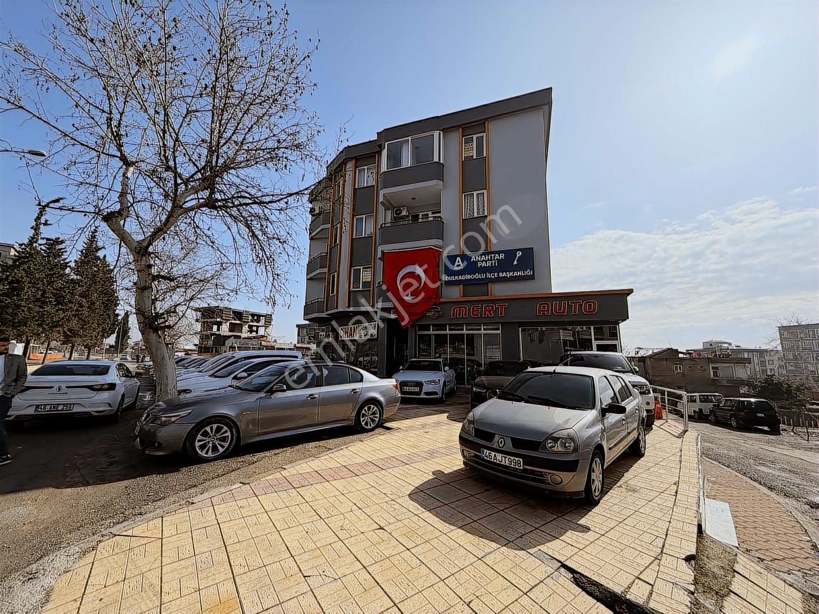 Remax Yeni'den Ana Cadde Üzeri Geniş 4+1 - Görsel 35