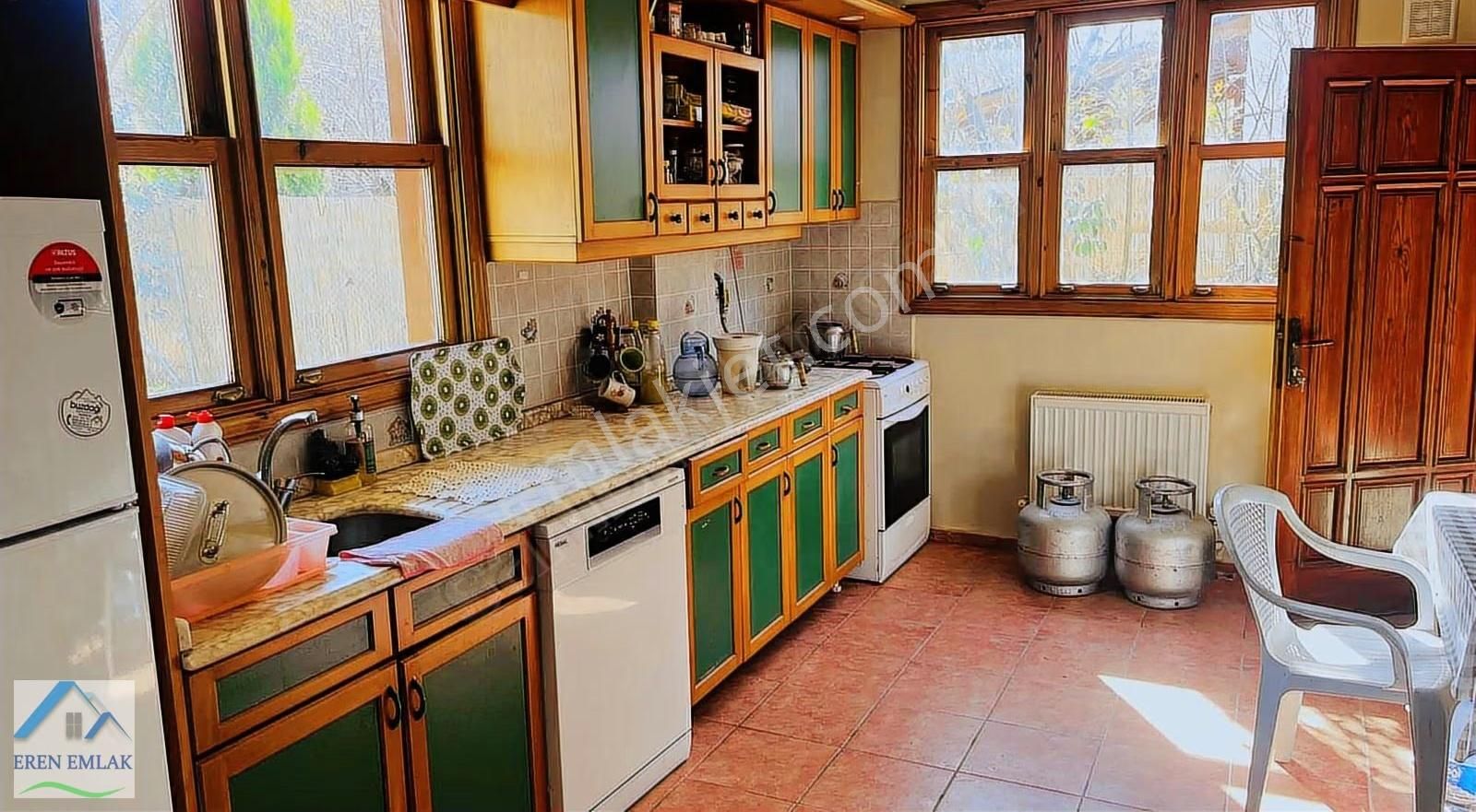 Sapanca Hacimercan'da 5+1 Müstakil Göl Manzaralı Satılık Villa. - Görsel 17
