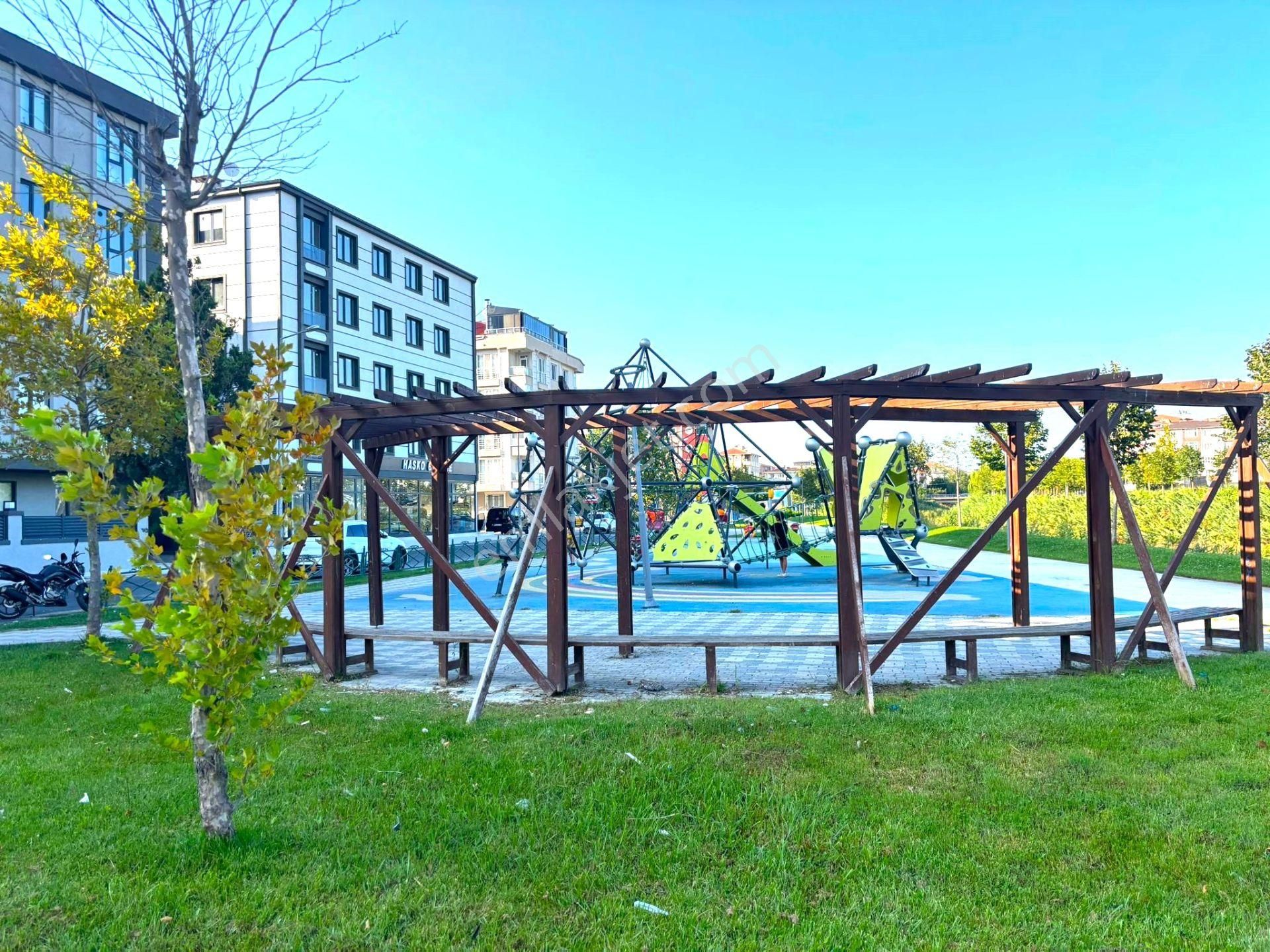 **eryıldız İnşaat'tan**hükümet Konağı Yanı Çarşı İçinde İskanlı K.otoparklı Ultra Lüks 1+1** - Görsel 3