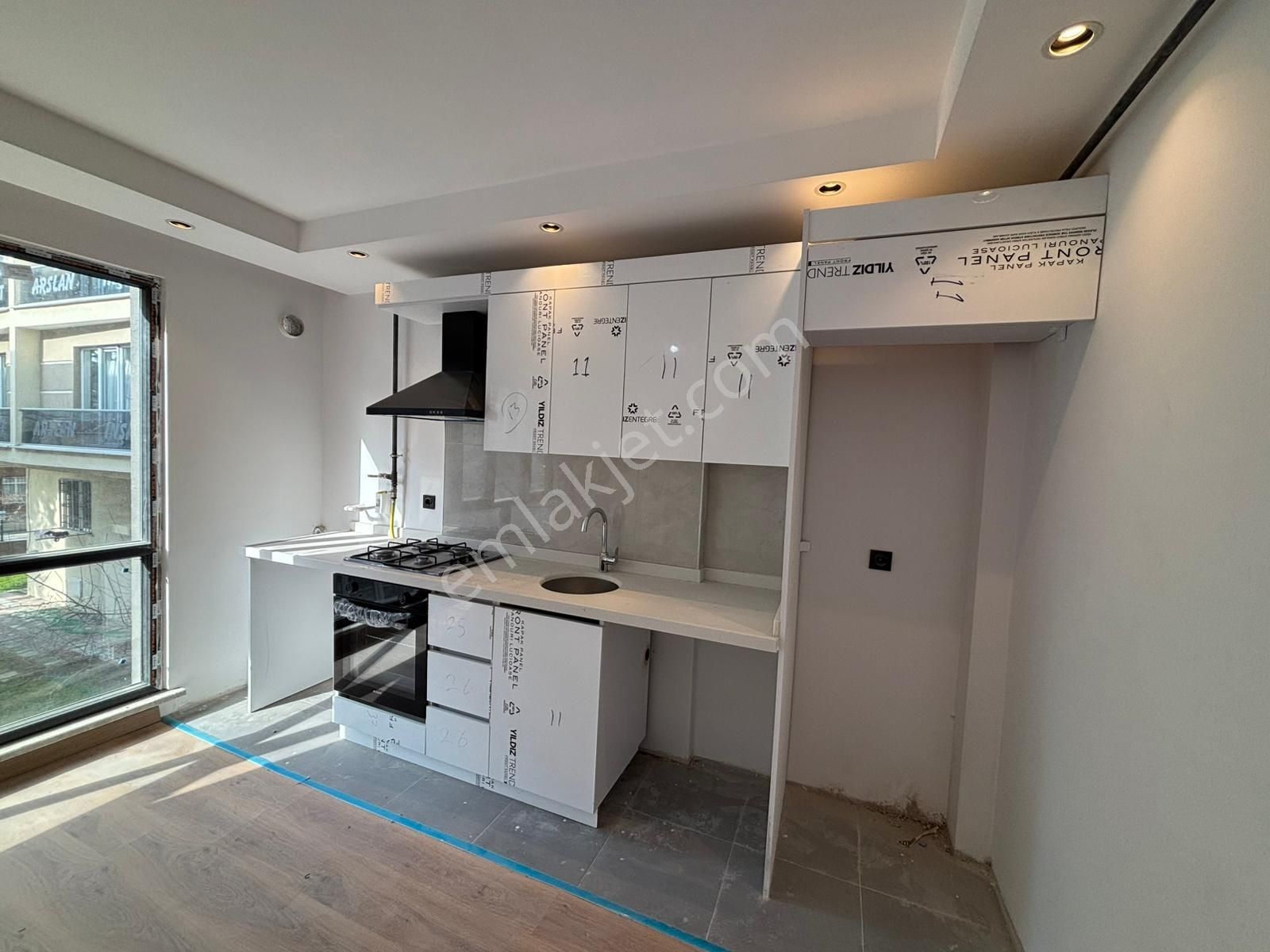 **eryıldız İnşaat'tan**hükümet Konağı Yanı Çarşı İçinde İskanlı K.otoparklı Ultra Lüks 1+1** - Görsel 12