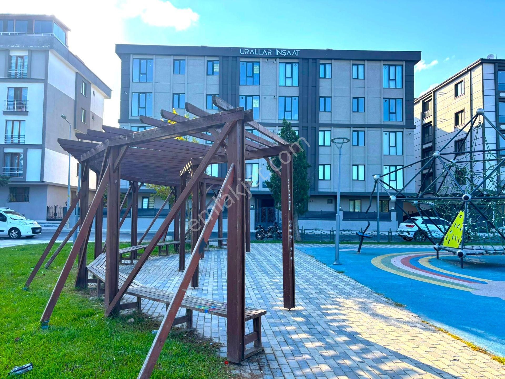 **eryıldız İnşaat'tan**hükümet Konağı Yanı Çarşı İçinde İskanlı K.otoparklı Ultra Lüks 1+1** - Görsel 2