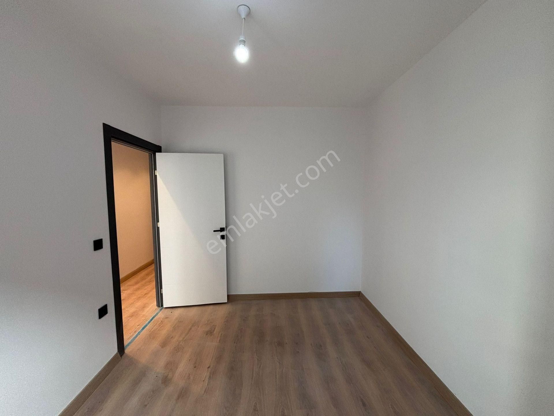 **eryıldız İnşaat'tan**hükümet Konağı Yanı Çarşı İçinde İskanlı K.otoparklı Ultra Lüks 1+1** - Görsel 22