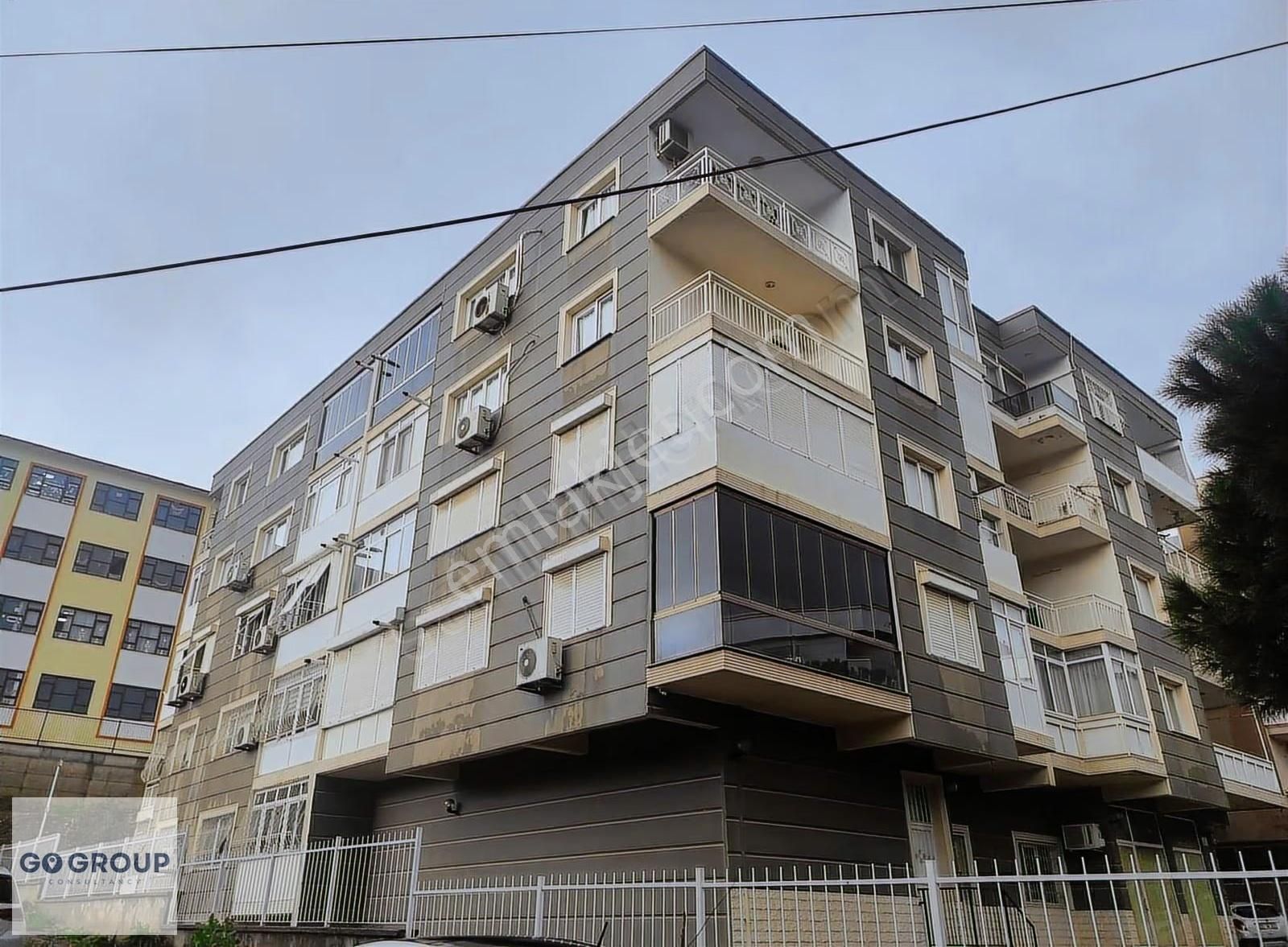 İzmir Yeşilyurt Maliyeciler Sitesinde 3+1 Kaçırılmayacak Fırsat